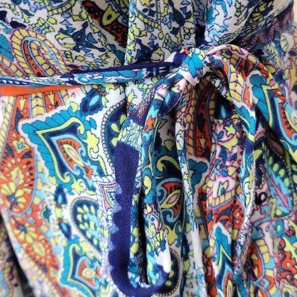 Renee C. Sleeveless V-Neck Sheath Midi Dress - Picture 7 of 8